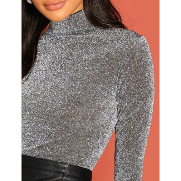 🚫SALE🚫 NWOT Gray High Neck Glitter Top - Picture 5 of 6